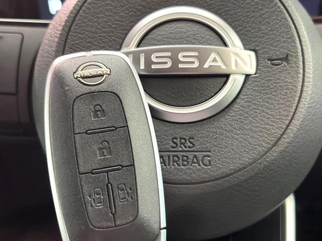 セレナ ｅ－パワー　ハイウェイスターＶ　純正１２型ナビ　フリップダウンモニター　全周囲カメラ　ＢＳＭ　デジタルミラー　プロパイロット　両側電動ドア　ＬＥＤヘッド　純正１６アルミ　ＥＴＣ　クリアランスソナー　リアオートエアコン（41枚目）