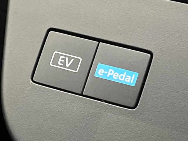 セレナ ｅ－パワー　ハイウェイスターＶ　純正１２型ナビ　フリップダウンモニター　全周囲カメラ　ＢＳＭ　デジタルミラー　プロパイロット　両側電動ドア　ＬＥＤヘッド　純正１６アルミ　ＥＴＣ　クリアランスソナー　リアオートエアコン（51枚目）