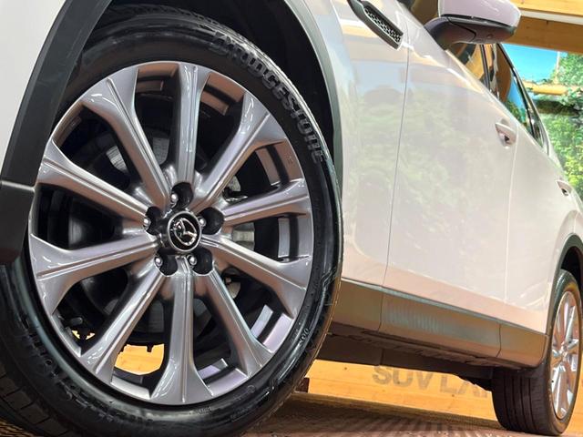 ＣＸ－６０ ＸＤ　エクスクルーシブモード　禁煙　サンルーフ　ＢＯＳＥサウンド　１２型ディスプレイ　全周囲カメラ　レーダークルーズ　本革シート　ベンチレーション　メモリーシート　ステアリングヒーター　ＬＥＤヘッド　純正２０インチアルミ　ＥＴＣ（16枚目）