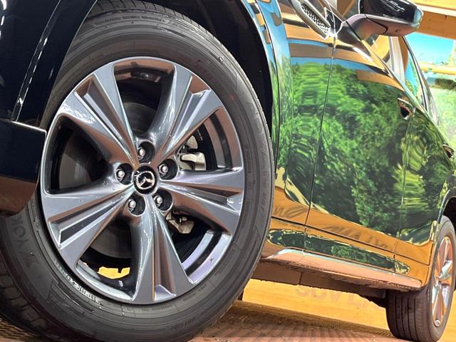 ＣＸ－６０ ＸＤ　Ｓパッケージ　禁煙車　ＢＯＳＥサウンド　純正１０型ナビ　全周囲カメラ　レーダークルーズ　ブラインドスポットモニター　メモリーシート　シートヒーター　ステアリングヒーター　ＬＥＤヘッド　純正１８インチアルミ（16枚目）