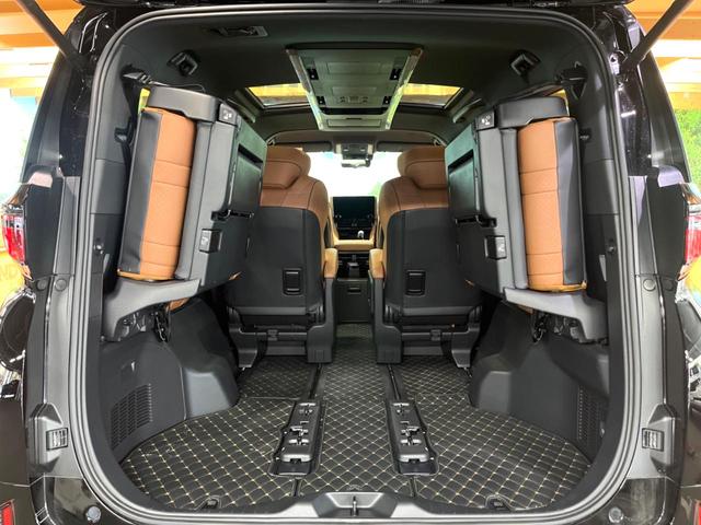 ヴェルファイアハイブリッド Ｚ　プレミア　ガラスルーフ　両側電動ドア　純正ＳＤナビ　後席モニター　全周囲カメラ　衝突被害軽減システム　禁煙車　レザーシート　前席シートエアコン　リアシートエアコン　前後席パワーシート　コーナーセンサー（14枚目）