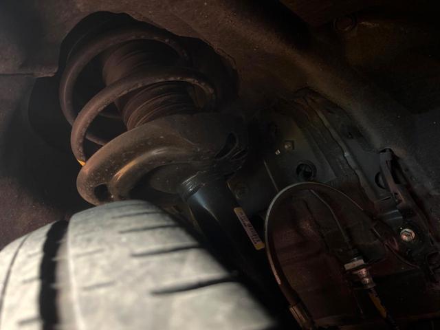 ヴェルファイアハイブリッド Ｚ　プレミア　ガラスルーフ　両側電動ドア　純正ＳＤナビ　後席モニター　全周囲カメラ　衝突被害軽減システム　禁煙車　レザーシート　前席シートエアコン　リアシートエアコン　前後席パワーシート　コーナーセンサー（21枚目）