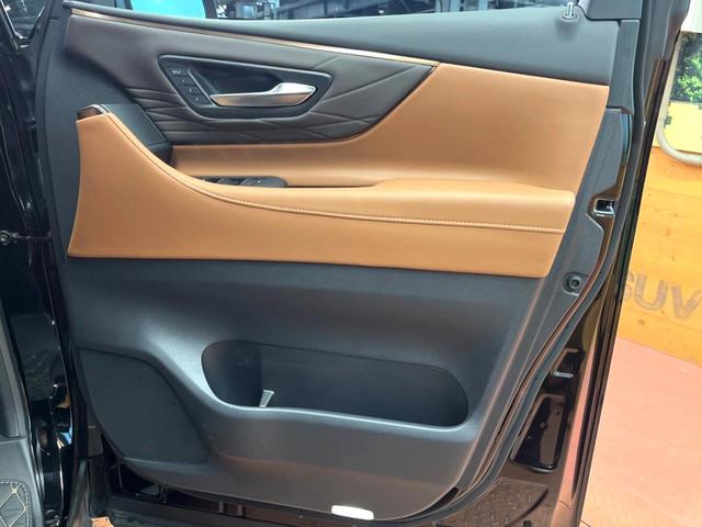 ヴェルファイアハイブリッド Ｚ　プレミア　ガラスルーフ　両側電動ドア　純正ＳＤナビ　後席モニター　全周囲カメラ　衝突被害軽減システム　禁煙車　レザーシート　前席シートエアコン　リアシートエアコン　前後席パワーシート　コーナーセンサー（34枚目）