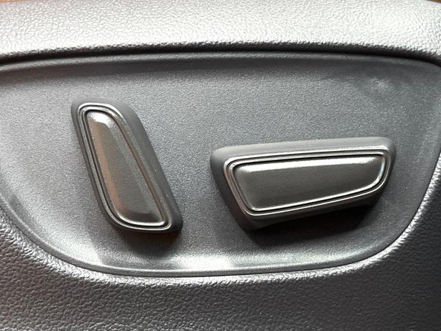 ヴェルファイアハイブリッド Ｚ　プレミア　ガラスルーフ　両側電動ドア　純正ＳＤナビ　後席モニター　全周囲カメラ　衝突被害軽減システム　禁煙車　レザーシート　前席シートエアコン　リアシートエアコン　前後席パワーシート　コーナーセンサー（37枚目）