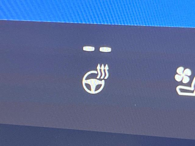 ヴェルファイアハイブリッド Ｚ　プレミア　ガラスルーフ　両側電動ドア　純正ＳＤナビ　後席モニター　全周囲カメラ　衝突被害軽減システム　禁煙車　レザーシート　前席シートエアコン　リアシートエアコン　前後席パワーシート　コーナーセンサー（54枚目）