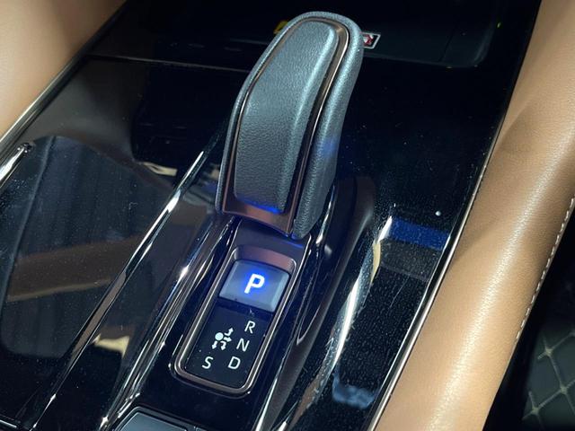 ヴェルファイアハイブリッド Ｚ　プレミア　ガラスルーフ　両側電動ドア　純正ＳＤナビ　後席モニター　全周囲カメラ　衝突被害軽減システム　禁煙車　レザーシート　前席シートエアコン　リアシートエアコン　前後席パワーシート　コーナーセンサー（56枚目）