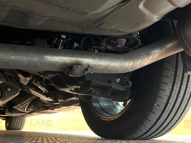 ヴェルファイアハイブリッド Ｚ　プレミア　ガラスルーフ　両側電動ドア　純正ＳＤナビ　後席モニター　全周囲カメラ　衝突被害軽減システム　禁煙車　レザーシート　前席シートエアコン　リアシートエアコン　前後席パワーシート　コーナーセンサー（66枚目）