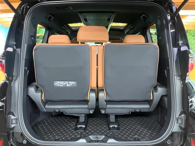 ヴェルファイアハイブリッド Ｚ　プレミア　ガラスルーフ　両側電動ドア　純正ＳＤナビ　後席モニター　全周囲カメラ　衝突被害軽減システム　禁煙車　レザーシート　前席シートエアコン　リアシートエアコン　前後席パワーシート　コーナーセンサー（67枚目）