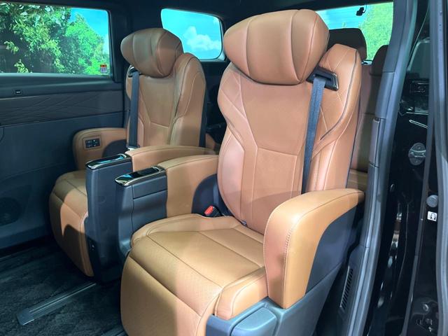 ヴェルファイアハイブリッド Ｚ　プレミア　ガラスルーフ　フリップダウン　純正１４型ナビ　全周囲カメラ　レーダークルーズ　ブラインドスポットモニター　デジタルミラー　パワーバックドア　ベンチレーション　茶革シート　三眼ＬＥＤヘッド　ドラレコ（27枚目）