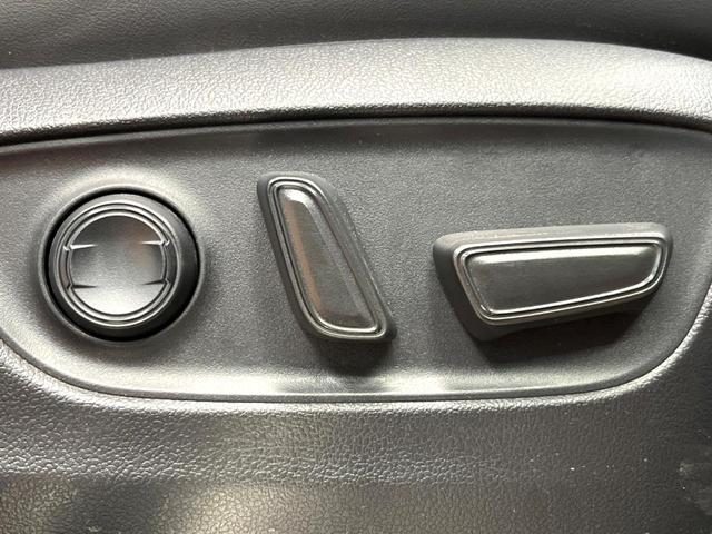 RAV4 ハイブリッドG 禁煙車 モデリスタエアロ 10型ディスプレイ 全周囲カメラ デジタルミラー ブラインドスポットモニター 合皮シート メモリーシート ベンチレーション パワーバックドア LEDヘッド&フォグ ETC(32枚目)