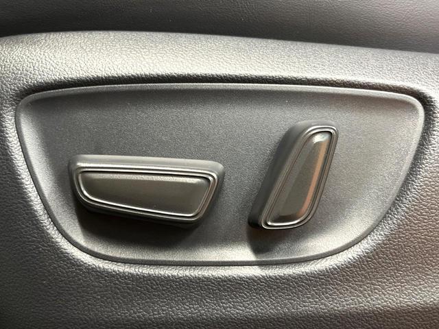 ヴェルファイアハイブリッド Z プレミア 禁煙 ガラスルーフ フリップダウン 14型ディスプレイ 全周囲カメラ レーダークルーズ ブラインドスポットモニター デジタルミラー 三眼LEDヘッド&フォグ 合皮シート メモリーシート ETC(27枚目)