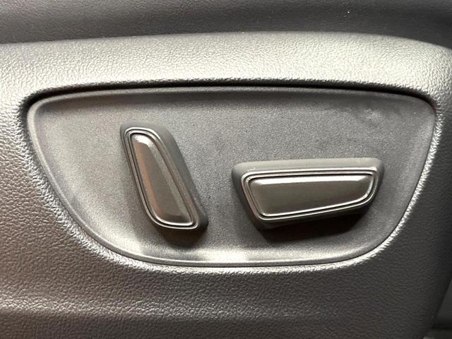 ヴェルファイアハイブリッド Z プレミア 禁煙 ガラスルーフ フリップダウン 14型ディスプレイ 全周囲カメラ レーダークルーズ ブラインドスポットモニター デジタルミラー 三眼LEDヘッド&フォグ 合皮シート メモリーシート ETC(35枚目)