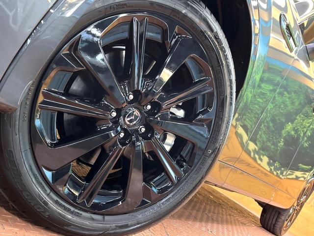 CX-80 XD-ハイブリッド プレミアムスポーツ 禁煙 サンルーフ BOSEサウンド 12型ナビ 全周囲カメラ レーダークルーズ 本革シート ベンチレーション メモリーシート ステアリングヒーター パワーバックドア LEDヘッド 純正20インチアルミ(17枚目)