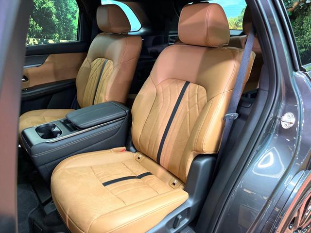 CX-80 XD-ハイブリッド プレミアムスポーツ 禁煙 サンルーフ BOSEサウンド 12型ナビ 全周囲カメラ レーダークルーズ 本革シート ベンチレーション メモリーシート ステアリングヒーター パワーバックドア LEDヘッド 純正20インチアルミ(25枚目)