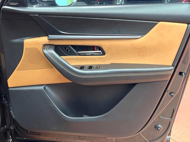 CX-80 XD-ハイブリッド プレミアムスポーツ 禁煙 サンルーフ BOSEサウンド 12型ナビ 全周囲カメラ レーダークルーズ 本革シート ベンチレーション メモリーシート ステアリングヒーター パワーバックドア LEDヘッド 純正20インチアルミ(34枚目)