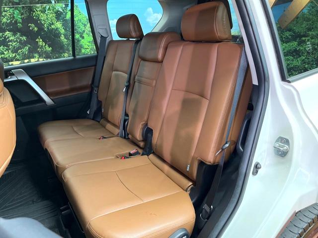 ランドクルーザープラド TX Lパッケージ 70thアニバーサリーリミテッド 禁煙 7人 サンルーフ 純正9型ナビ 全周囲カメラ レーダークルーズ LEDヘッド オートハイビーム 茶革 パワーシート シートベンチレーション 純正18インチアルミ ETC クリアランスソナー(23枚目)