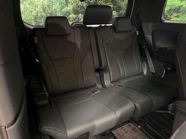 ヴェルファイアハイブリッド Ｚ　プレミア　禁煙車　トヨタチームメイト　フリップダウン　１４型ディスプレイ　全周囲カメラ　レーダークルーズ　両側電動スライドドア　デジタルミラー　本革シート　ベンチレーション　メモリーシート　パワーバックドア（14枚目）