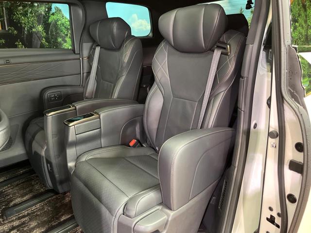 ヴェルファイアハイブリッド Ｚ　プレミア　禁煙車　トヨタチームメイト　フリップダウン　１４型ディスプレイ　全周囲カメラ　レーダークルーズ　両側電動スライドドア　デジタルミラー　本革シート　ベンチレーション　メモリーシート　パワーバックドア（26枚目）