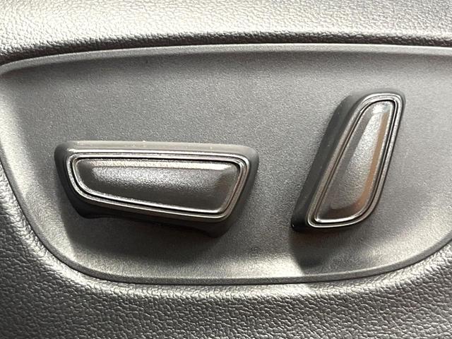 ヴェルファイアハイブリッド Ｚ　プレミア　禁煙車　トヨタチームメイト　フリップダウン　１４型ディスプレイ　全周囲カメラ　レーダークルーズ　両側電動スライドドア　デジタルミラー　本革シート　ベンチレーション　メモリーシート　パワーバックドア（29枚目）