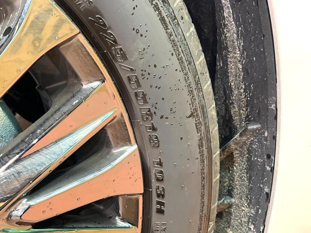 ヴェルファイアハイブリッド Ｚ　プレミア　禁煙車　トヨタチームメイト　フリップダウン　１４型ディスプレイ　全周囲カメラ　レーダークルーズ　両側電動スライドドア　デジタルミラー　本革シート　ベンチレーション　メモリーシート　パワーバックドア（34枚目）