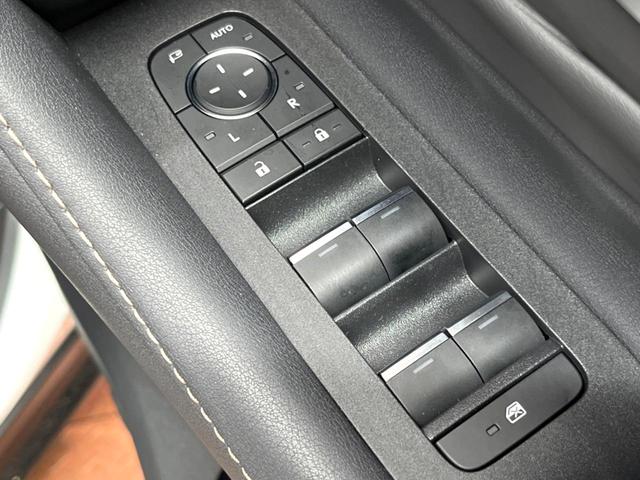 ヴェルファイアハイブリッド Ｚ　プレミア　禁煙車　トヨタチームメイト　フリップダウン　１４型ディスプレイ　全周囲カメラ　レーダークルーズ　両側電動スライドドア　デジタルミラー　本革シート　ベンチレーション　メモリーシート　パワーバックドア（37枚目）