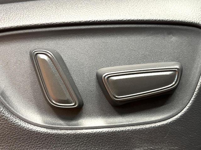 ヴェルファイアハイブリッド Ｚ　プレミア　禁煙車　トヨタチームメイト　フリップダウン　１４型ディスプレイ　全周囲カメラ　レーダークルーズ　両側電動スライドドア　デジタルミラー　本革シート　ベンチレーション　メモリーシート　パワーバックドア（38枚目）