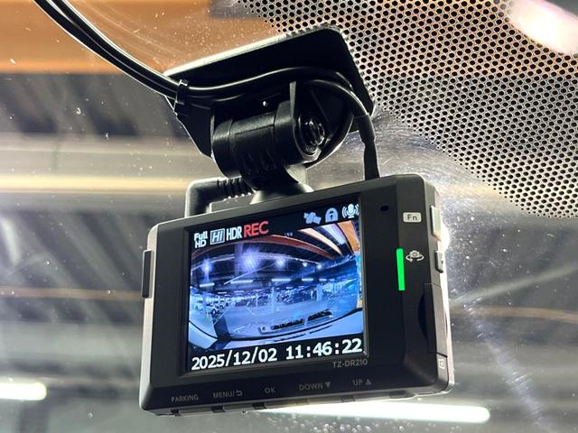 ＲＡＶ４ アドベンチャー　オフロードパッケージＩＩ　禁煙　１０型ディスプレイ　全周囲カメラ　レーダークルーズ　ブラインドスポットモニター　ＬＥＤヘッド＆フォグ　オートハイビーム　合皮シート　メモリーシート　ベンチレーション　ステアリングヒーター　ＥＴＣ（11枚目）