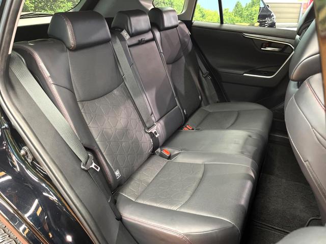 ＲＡＶ４ アドベンチャー　オフロードパッケージＩＩ　禁煙　１０型ディスプレイ　全周囲カメラ　レーダークルーズ　ブラインドスポットモニター　ＬＥＤヘッド＆フォグ　オートハイビーム　合皮シート　メモリーシート　ベンチレーション　ステアリングヒーター　ＥＴＣ（13枚目）