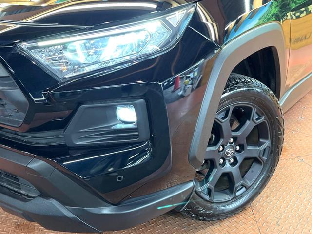 ＲＡＶ４ アドベンチャー　オフロードパッケージＩＩ　禁煙　１０型ディスプレイ　全周囲カメラ　レーダークルーズ　ブラインドスポットモニター　ＬＥＤヘッド＆フォグ　オートハイビーム　合皮シート　メモリーシート　ベンチレーション　ステアリングヒーター　ＥＴＣ（15枚目）