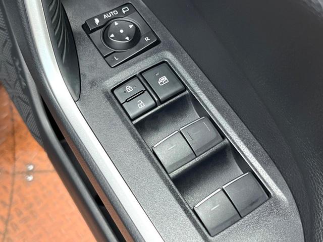 ＲＡＶ４ アドベンチャー　オフロードパッケージＩＩ　禁煙　１０型ディスプレイ　全周囲カメラ　レーダークルーズ　ブラインドスポットモニター　ＬＥＤヘッド＆フォグ　オートハイビーム　合皮シート　メモリーシート　ベンチレーション　ステアリングヒーター　ＥＴＣ（32枚目）