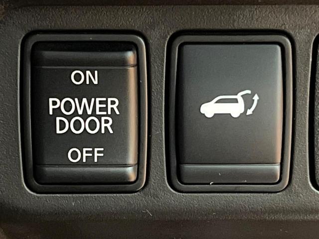 エクストレイル オーテック 禁煙車 4WD フリップダウンモニター 純正9型ナビ 全周囲カメラ 衝突軽減装置 車線逸脱警報 パワーバックドア 全席シートヒーター ドラレコ ETC LEDヘッド スマートキー 純正19インチアルミ(7枚目)