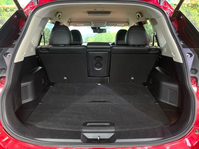 エクストレイル オーテック 禁煙車 4WD フリップダウンモニター 純正9型ナビ 全周囲カメラ 衝突軽減装置 車線逸脱警報 パワーバックドア 全席シートヒーター ドラレコ ETC LEDヘッド スマートキー 純正19インチアルミ(13枚目)