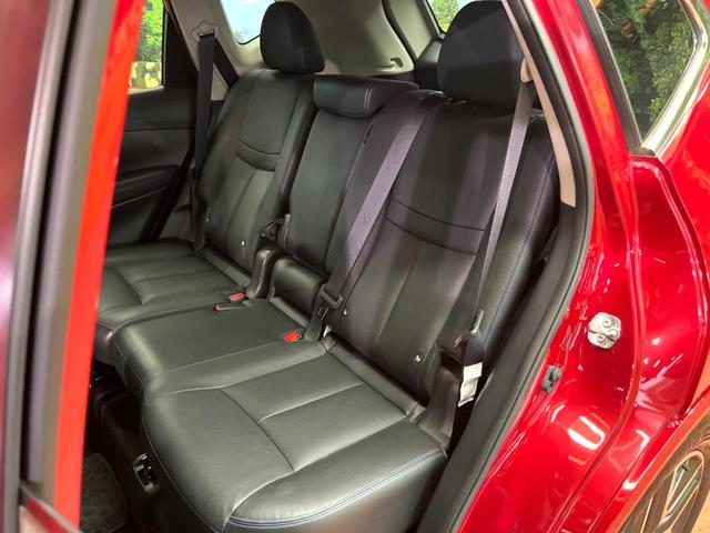 エクストレイル オーテック 禁煙車 4WD フリップダウンモニター 純正9型ナビ 全周囲カメラ 衝突軽減装置 車線逸脱警報 パワーバックドア 全席シートヒーター ドラレコ ETC LEDヘッド スマートキー 純正19インチアルミ(24枚目)