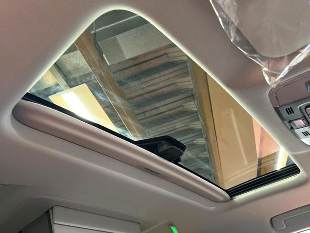 アルファード 2.5S Cパッケージ 禁煙 サンルーフ JBLサウンド フリップダウン メーカーナビ 全周囲カメラ ブラインドスポットモニター レーダークルーズ 三眼LEDヘッド シートベンチレーション 純正18インチアルミ ETC(3枚目)