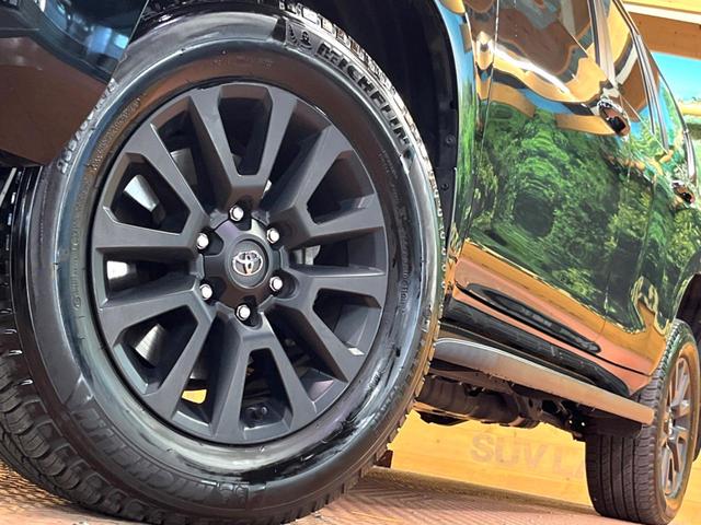 ランドクルーザープラド TX Lパッケージ マットブラックエディション 禁煙 7人 サンルーフ 純正9型ナビ 全周囲カメラ ブラインドスポットモニター レーダークルーズ LEDヘッド オートハイビーム 黒革 シートベンチレーション 純正18インチアルミ ETC(16枚目)
