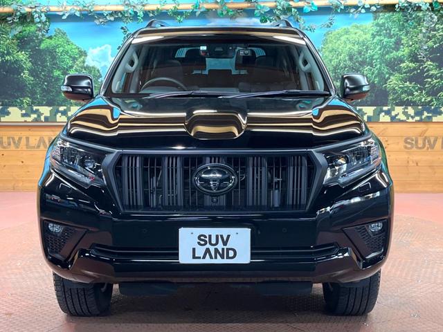 ランドクルーザープラド TX Lパッケージ マットブラックエディション 禁煙 7人 サンルーフ 純正9型ナビ 全周囲カメラ ブラインドスポットモニター レーダークルーズ LEDヘッド オートハイビーム 黒革 シートベンチレーション 純正18インチアルミ ETC(17枚目)