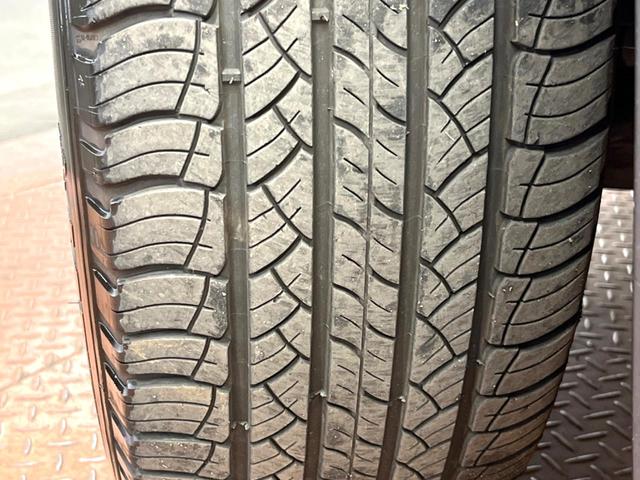 ランドクルーザープラド TX Lパッケージ マットブラックエディション 禁煙 7人 サンルーフ 純正9型ナビ 全周囲カメラ ブラインドスポットモニター レーダークルーズ LEDヘッド オートハイビーム 黒革 シートベンチレーション 純正18インチアルミ ETC(21枚目)