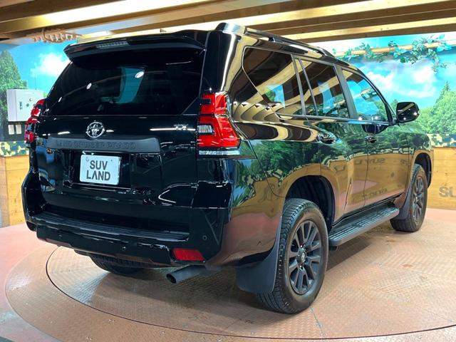 ランドクルーザープラド TX Lパッケージ マットブラックエディション 禁煙 7人 サンルーフ 純正9型ナビ 全周囲カメラ ブラインドスポットモニター レーダークルーズ LEDヘッド オートハイビーム 黒革 シートベンチレーション 純正18インチアルミ ETC(64枚目)