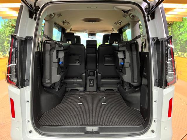 セレナ e-パワー ハイウェイスターV 禁煙車 12型ナビ 全周囲カメラ プロパイロット 両側電動スライドドア デジタルインナーミラー LEDヘッド&フォグ 純正16インチアルミ ETC スマートキー オートエアコン オートライト(15枚目)