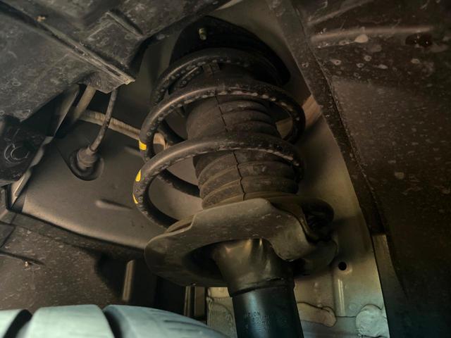 セレナ e-パワー ハイウェイスターV 禁煙車 12型ナビ 全周囲カメラ プロパイロット 両側電動スライドドア デジタルインナーミラー LEDヘッド&フォグ 純正16インチアルミ ETC スマートキー オートエアコン オートライト(21枚目)