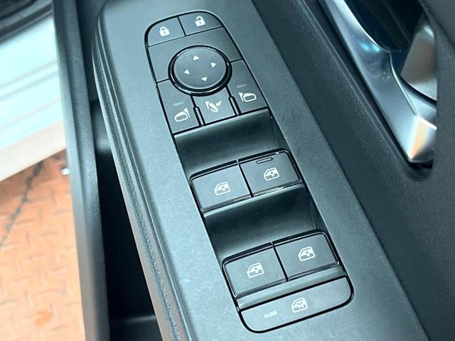 セレナ e-パワー ハイウェイスターV 禁煙車 12型ナビ 全周囲カメラ プロパイロット 両側電動スライドドア デジタルインナーミラー LEDヘッド&フォグ 純正16インチアルミ ETC スマートキー オートエアコン オートライト(32枚目)