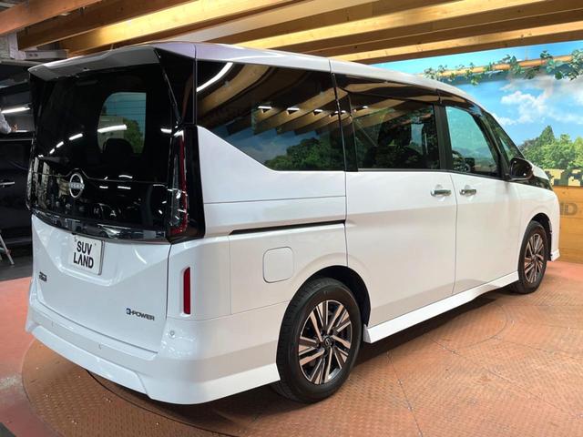 セレナ e-パワー ハイウェイスターV 禁煙車 12型ナビ 全周囲カメラ プロパイロット 両側電動スライドドア デジタルインナーミラー LEDヘッド&フォグ 純正16インチアルミ ETC スマートキー オートエアコン オートライト(52枚目)