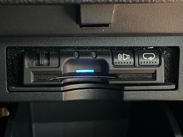 アルファード 2.5S 禁煙車 BIG-X9型ナビ 後席モニター バックカメラ 両側パワスラ ドラレコ ETC LEDヘッド 19インチアルミ スマートキー フルセグTV オートダブルエアコン デュアルエアコン オートライト(8枚目)