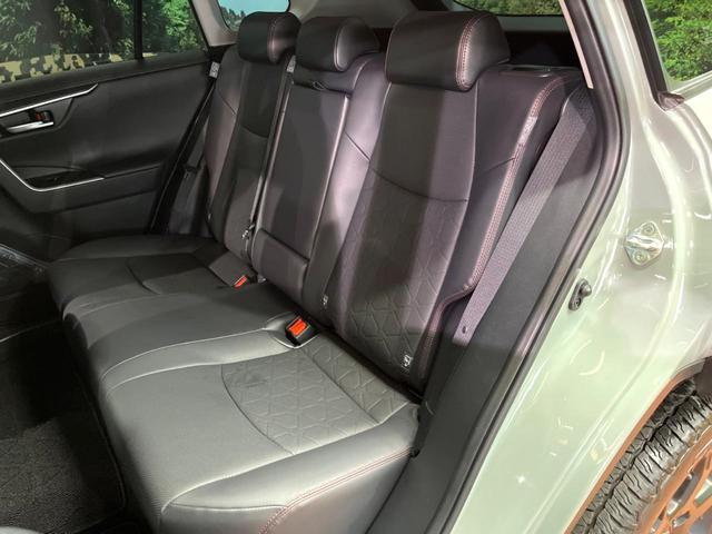 ＲＡＶ４ アドベンチャー　オフロードパッケージＩＩ　禁煙車　１０型ディスプレイ　全周囲カメラ　レーダークルーズ　ブラインドスポットモニター　合皮シート　ベンチレーション　メモリーシート　パワーバックドア　ＥＴＣ　ＬＥＤヘッド＆フォグ　１８インチアルミ（25枚目）