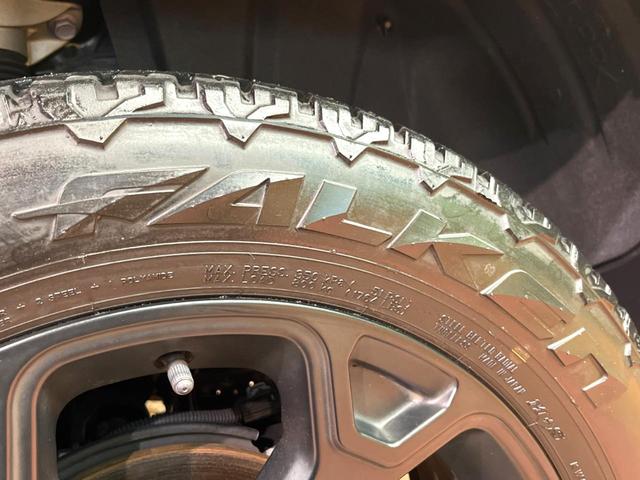 ＲＡＶ４ アドベンチャー　オフロードパッケージＩＩ　禁煙車　１０型ディスプレイ　全周囲カメラ　レーダークルーズ　ブラインドスポットモニター　合皮シート　ベンチレーション　メモリーシート　パワーバックドア　ＥＴＣ　ＬＥＤヘッド＆フォグ　１８インチアルミ（30枚目）