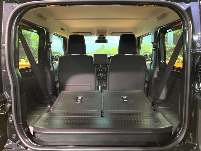 ジムニー ＸＣ　届出済未使用車　セーフティサポート　クルコン　コーナーセンサー　シートヒーター　アイドリングストップ　ダウンヒルアシスト　横滑り防止装置　ＬＥＤヘッド　オートライト　純正１６インチアルミ（12枚目）