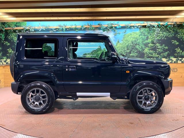 ジムニー ＸＣ　届出済未使用車　セーフティサポート　クルコン　コーナーセンサー　シートヒーター　ＬＥＤヘッド　オートライト　ダウンヒルアシスト　アイドリングストップ　純正１６インチアルミ　横滑り防止装置（17枚目）