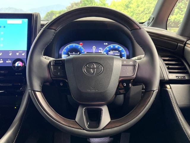 ヴェルファイアハイブリッド Ｚ　プレミア　登録済未使用車　ガラスルーフ　ユニバーサルステップ　フリップダウン　純正１４型ディスプレイ　全周囲カメラ　ブラインドスポットモニター　デジタルミラー　レーダークルーズ　三眼ＬＥＤヘッド　黒革　ＥＴＣ（74枚目）