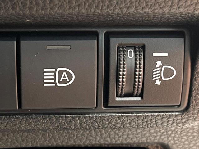 カローラクロス ＧＲスポーツ　禁煙車　１０型ディスプレイ　全周囲カメラ　レーダークルーズ　ブラインドスポットモニター　ＬＥＤヘッド　オートハイビーム　純正１９インチアルミ　ＧＲシート　シートヒーター　ステアリングヒーター　ＥＴＣ（7枚目）