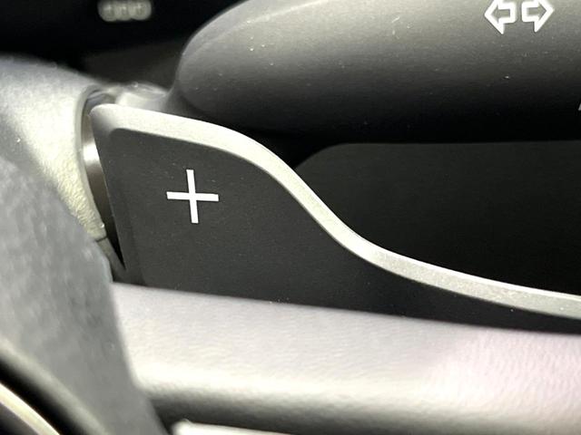 カローラクロス ＧＲスポーツ　禁煙車　１０型ディスプレイ　全周囲カメラ　レーダークルーズ　ブラインドスポットモニター　ＬＥＤヘッド　オートハイビーム　純正１９インチアルミ　ＧＲシート　シートヒーター　ステアリングヒーター　ＥＴＣ（9枚目）